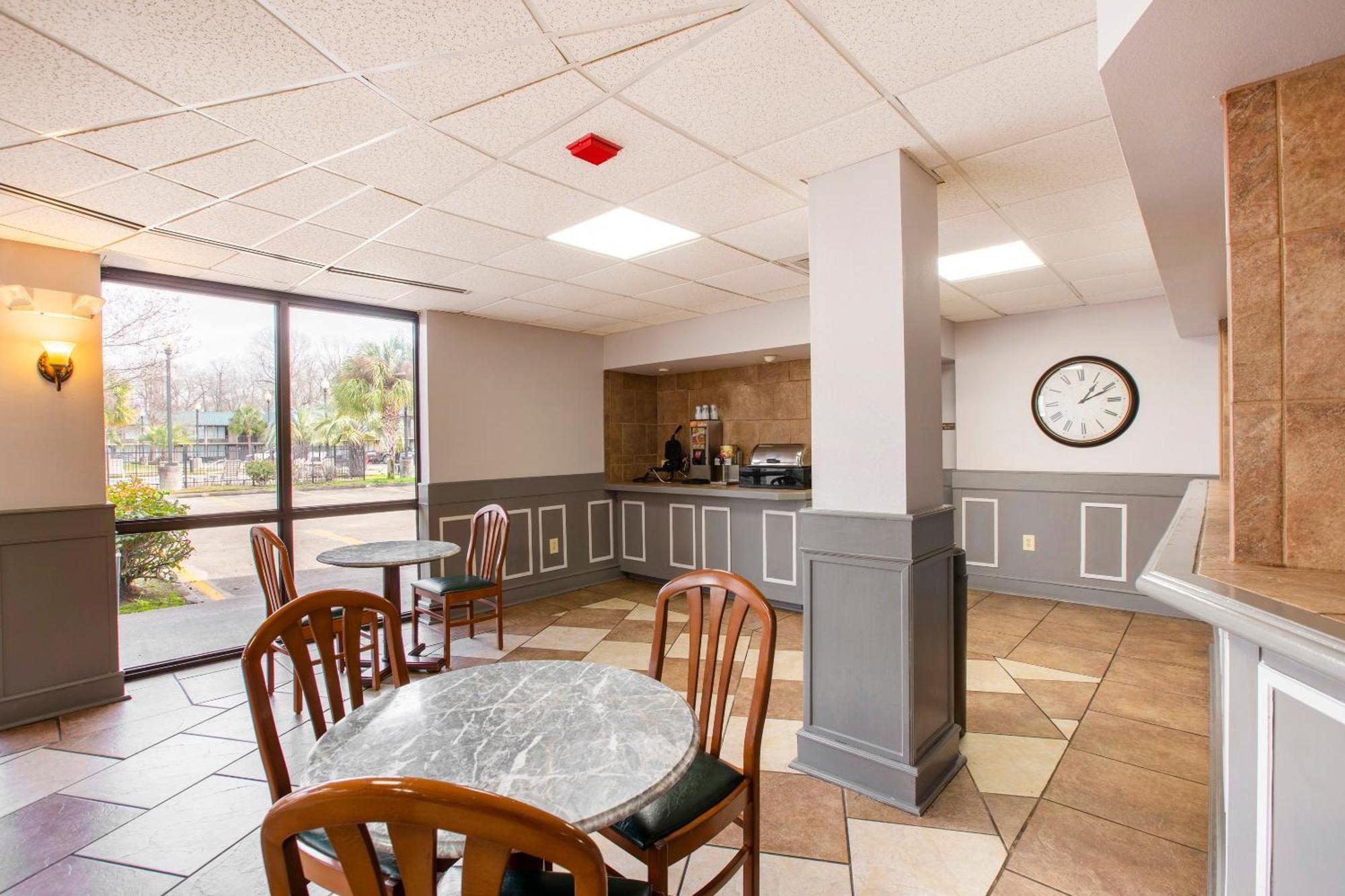 Oyo Hotel Port Allen La I-10 West Екстериор снимка