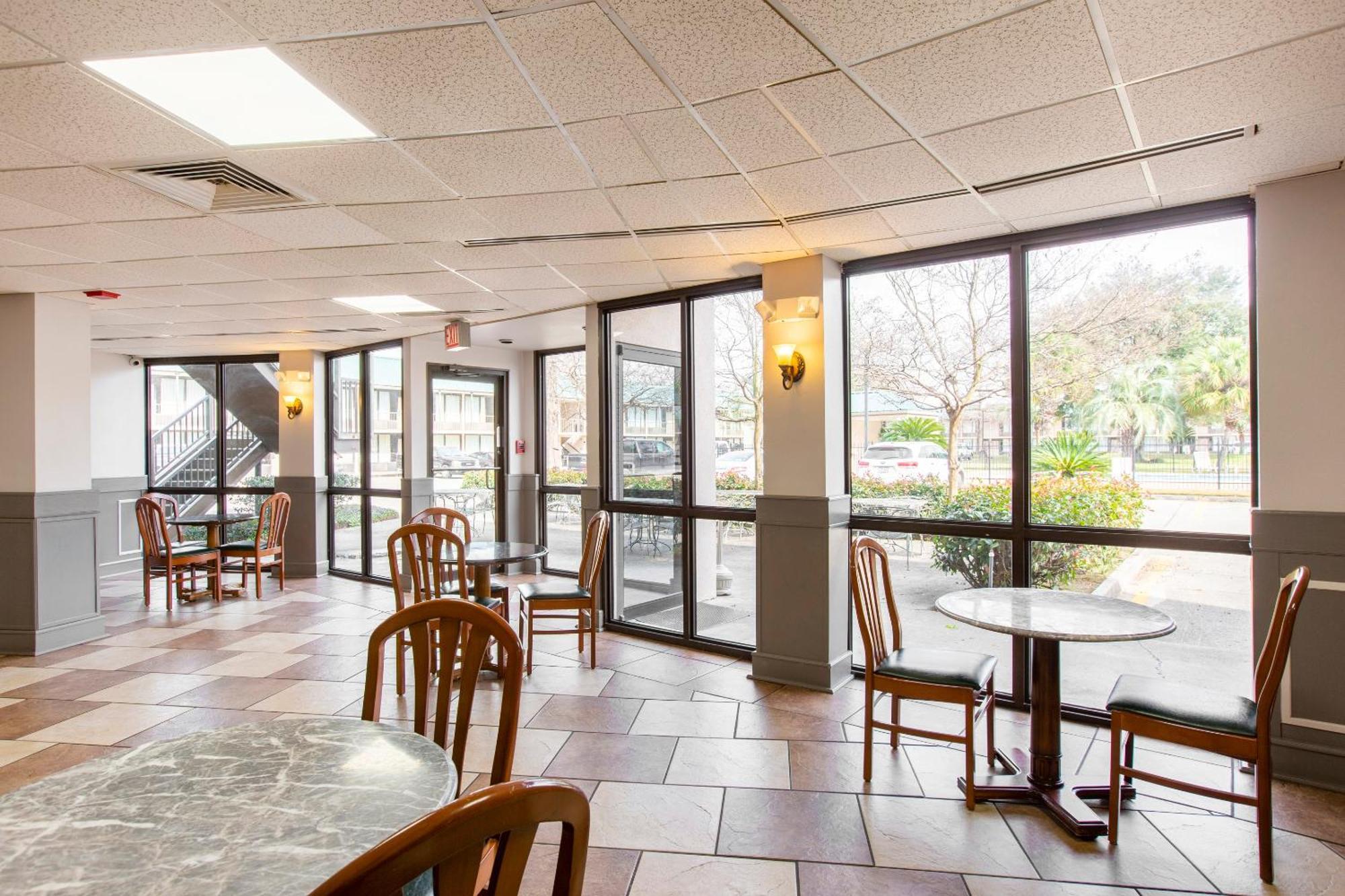Oyo Hotel Port Allen La I-10 West Екстериор снимка